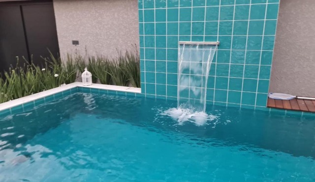 Casa nova, conforto total e perto da praia