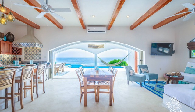 Casa Oasis - secluded oceanfront home on Isla Mujeres with private pool
