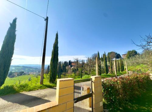 Casa Panorama on Top of the Hill in Tuscany