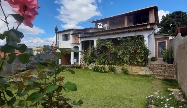Casa para Aluguel de Temporada em Carrancas MG - Casa do Artista