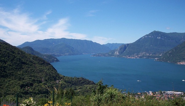 Casa Paradiso lake view