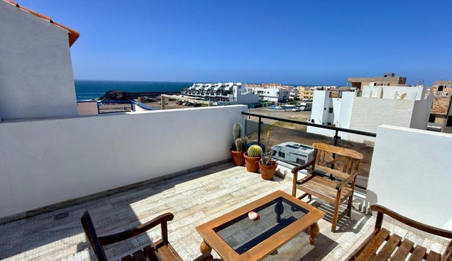 Casa Patrizia a Modern Ocean View Surf & Beaches Walk in ElCotillo