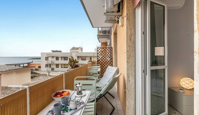 Casa Pepitas apt sea front Monopoli, Monopoli, Italy
