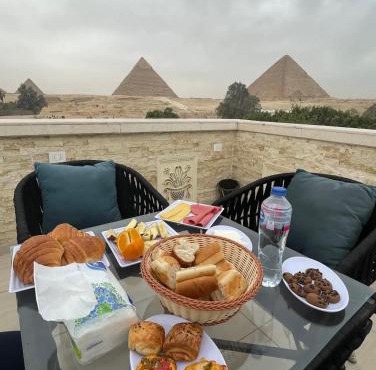Casa pyramids hotel