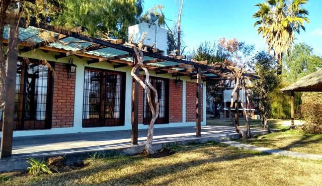 Casa Quinta Rodeada de Bodegas Piscina BBQ Mendoza