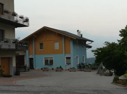 CASA RAINA