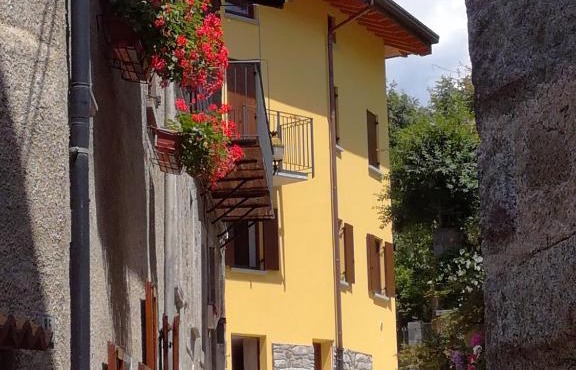 Casa Ramus Valle Camonica a 30 km dal Passo Tonale