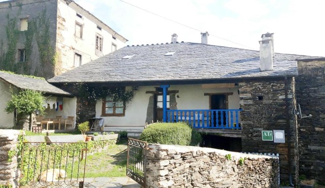 Casa Rectoral de Samartín.