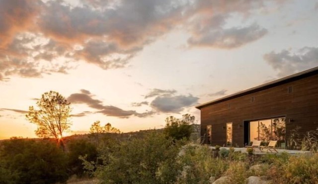 Casa Roca: Modern Cabin in 17 Acres Near Yosemite