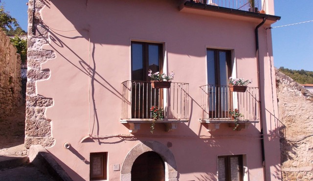 Casa Rosa Detached in middle of Village - Roof Terrace, Garden, WiFi
