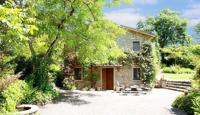 Casa Rosa-Wonderful holiday home with spectacular views of Caprese Michelangelo.