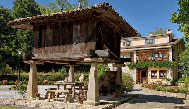 Casa Rural Santu Colás