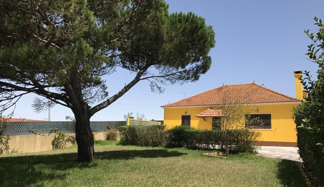 Casa Rustica secluded, close to the beaches of Ericeira, Mafra and Sintra.
