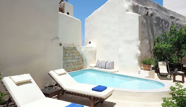 Casa Sofia, Cozy Home #1, By Hellocrete