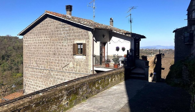 Casa sulla Scarpata in the center of Vignanello