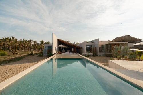 Casa Talá by Lumina