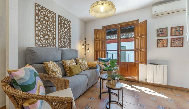 Casa Taracea Del Chapiz: Mountain Views, Wi-Fi, and Air Conditioning