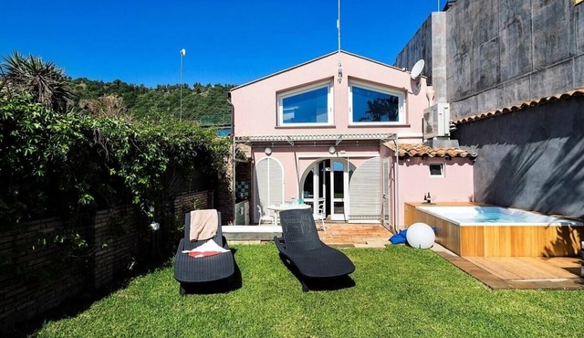 Casa Tegola - Seafront villa with jacuzzi