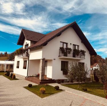 Casa Tică