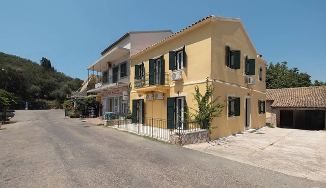 Casa Tilemachos Perithia is nestled in the lush area of northeast Corfu