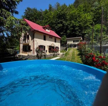 Casa Trei Brazi Bratca
