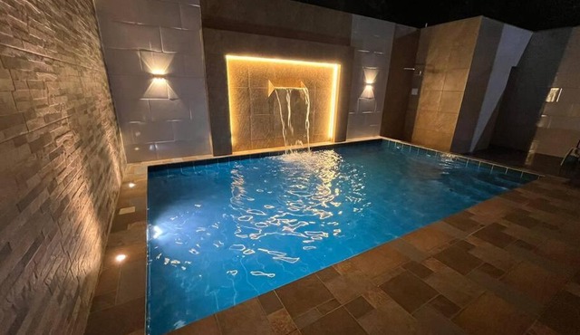 Casa vacacional con piscina y BBQ (Villa Trina)