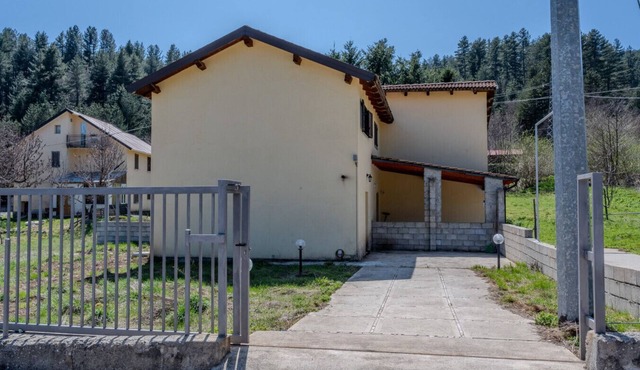 Casa Vacanze in montagna con Vista e Giardino Privato