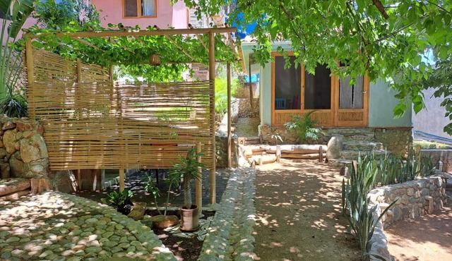 Casa Verde: A Tranquil Mazunte Retreat with AC, Starlink & Prime Location