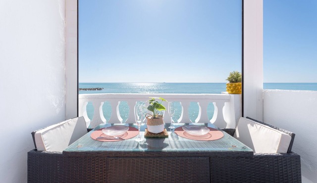 ‘casAcamer Sur’ – A House in the Sea, a Unique Living Space