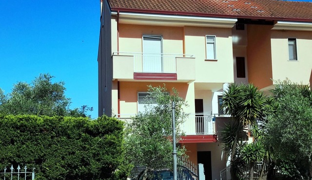 CASAL VELINO VILLA WITH GARDEN MINUTES FROM THE BEACH