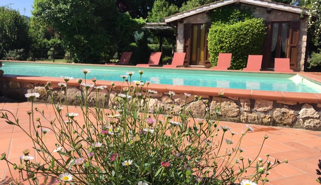 Casale Eredità countryside in Orte 70 km north Rome Private Pool x 6 people