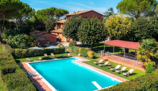 Casale Il Torchio 12+4, Emma Villas