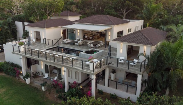 Casamia, Gated Ocean Estate, 6BR Suites, Chef-Butler-Golf