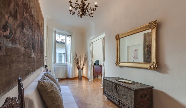 casaRIMA, elegant and bright apartment, Florence historical center