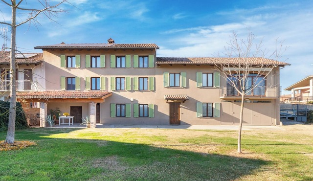 Cascina Abbona - Three Bedroom Villa, Sleeps 6