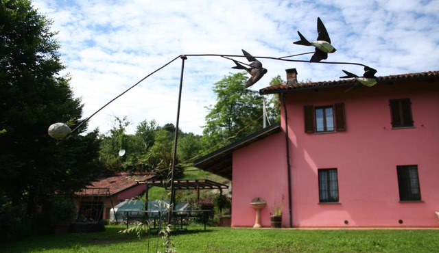 Cascina nel bosco
