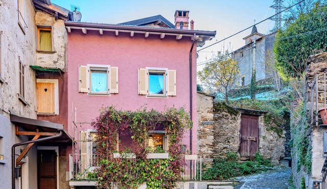 Casetta Rosa by Interhome