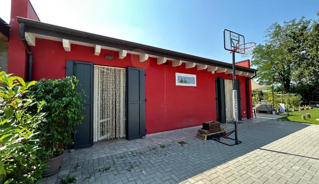 Casetta rossa