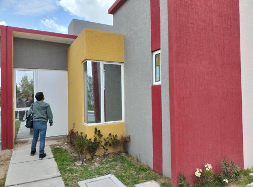 Casita bonita con alberca comunitaria cerca del aifa