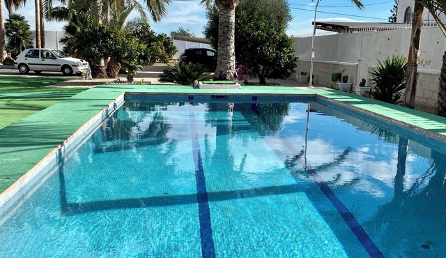 Casita de Madera con Piscina y Barbacoa Privada