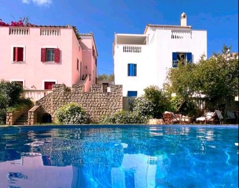 Castelli Retreat