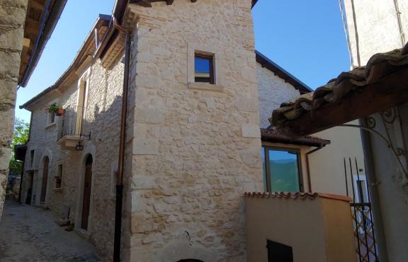 Castello di Fagnano -Albergo Diffuso & SPA