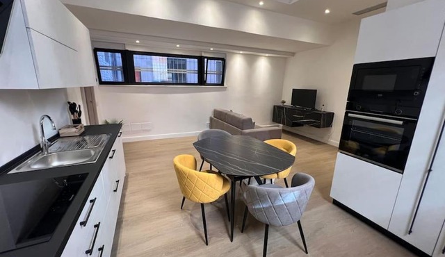 Castello Estense Luxury Apartment - Centro