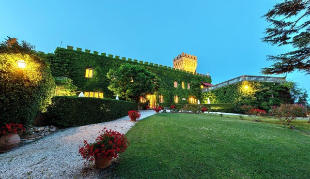 CASTELLO LEOPOLDO - Twelve Bedroom Villa, Sleeps 28