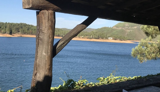 Castelo de Bode - House by the water