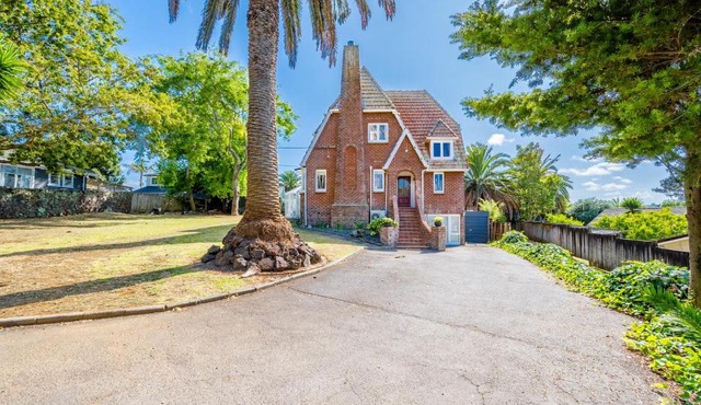 Castle Charm with Modern Interiors, Steps to Shops