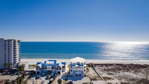 Castle In The Sand East & West 2 Properties - 18 Bedrooms