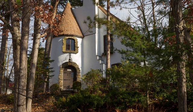 Castle on Glen