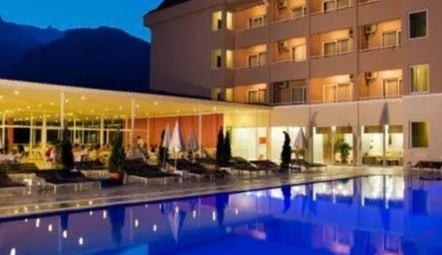 Castle Park Hotel