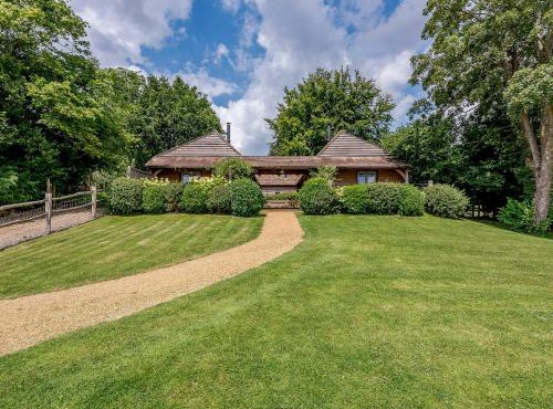 Castlemans Stables East